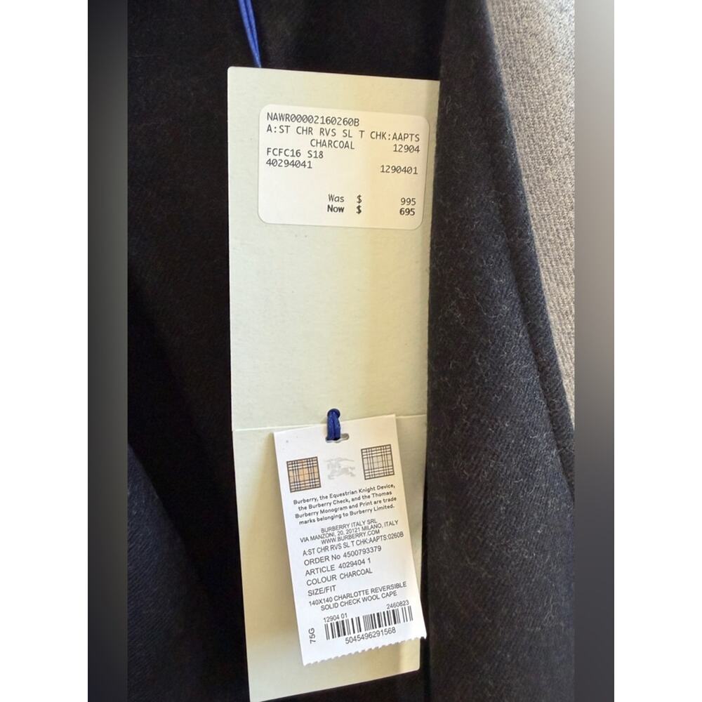 Burberry 100 wool Black & Gray Reversible Cape New - Picture 8 of 9